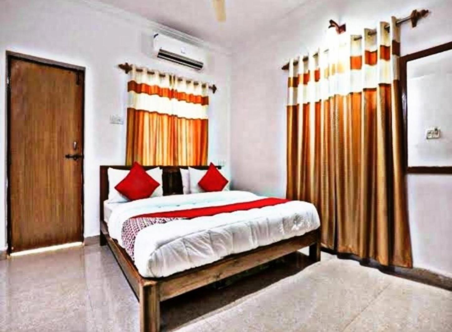Le Cadillac Bungalow Puducherry Eksteriør billede
