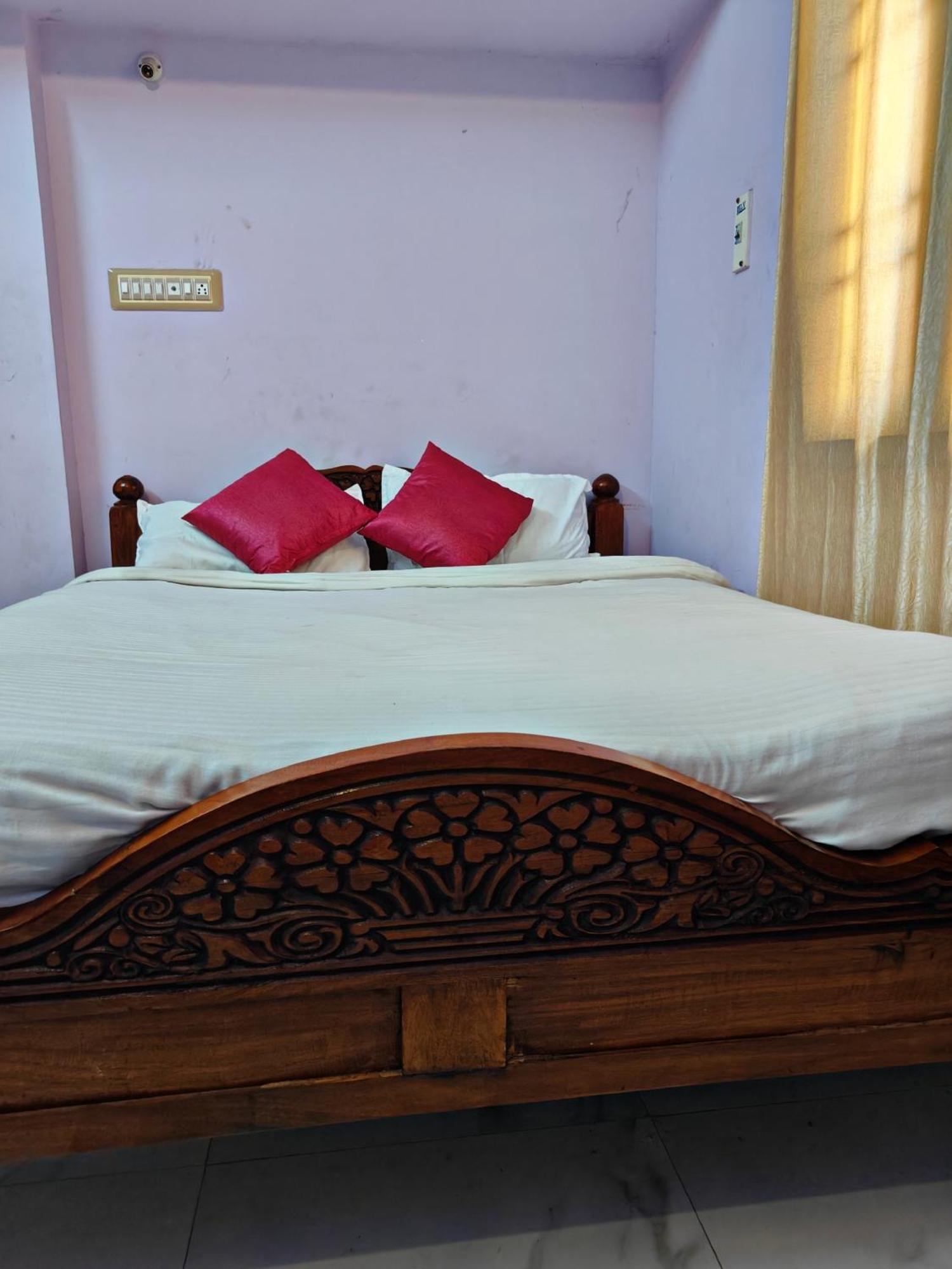 Le Cadillac Bungalow Puducherry Eksteriør billede